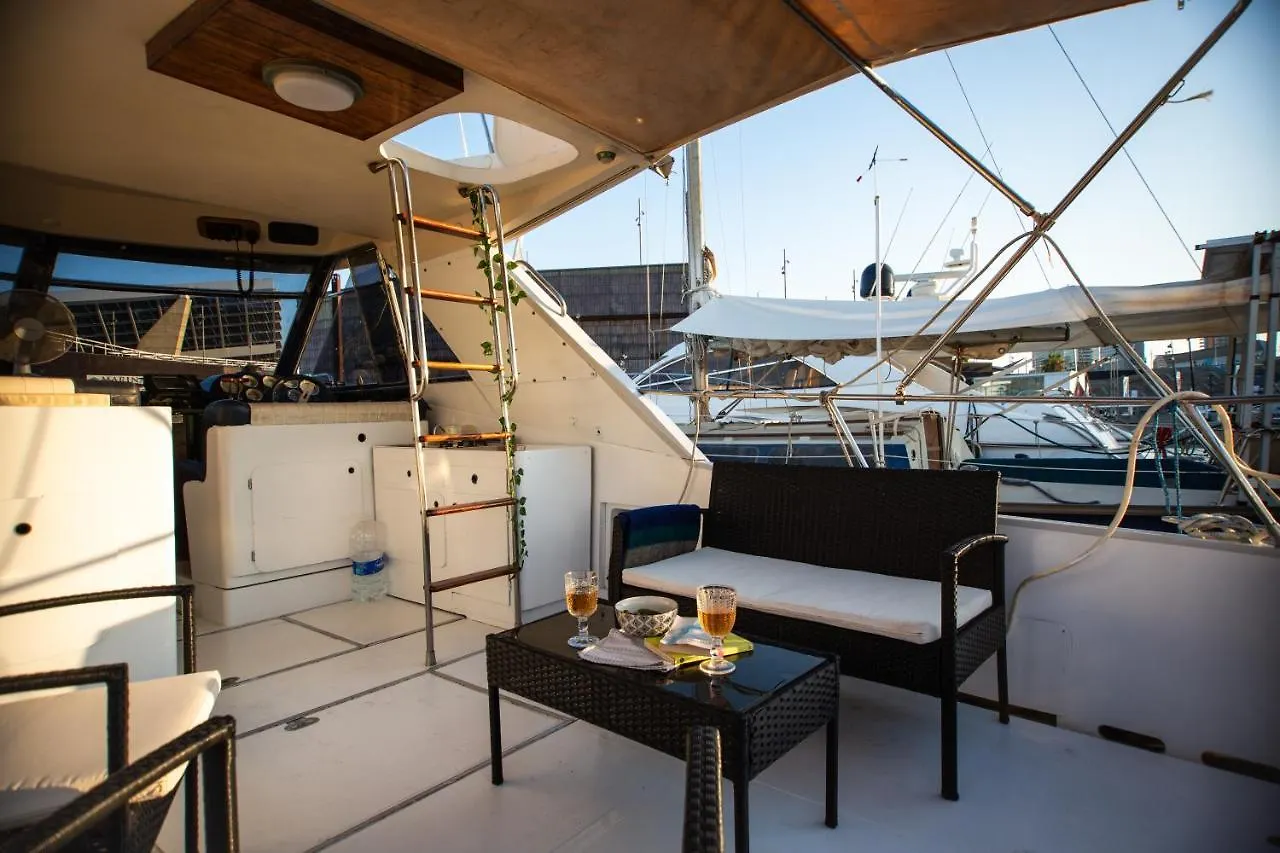 Botel Magno II Boat Hotel Sant Adria de Besos