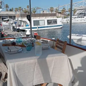 Botel Yacht Y Fiestas, Sant Adria de Besos